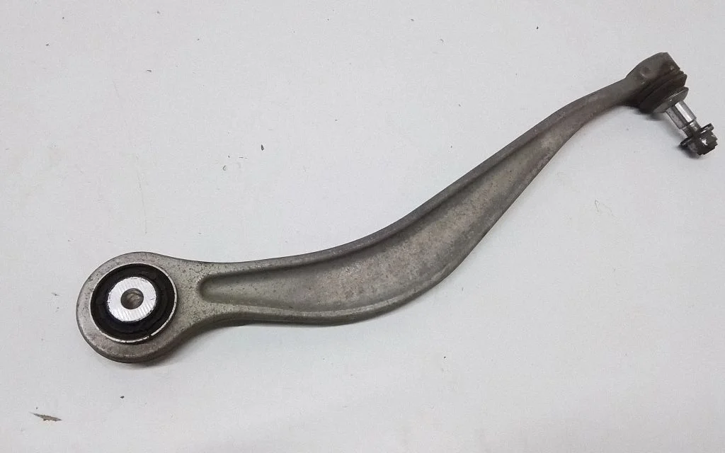 Tagumine ülemine õõtshoob EN6082T6