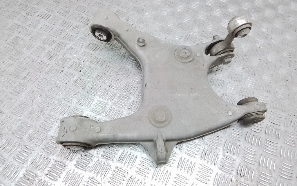 Tagumine ülemine õõtshoob 6865900