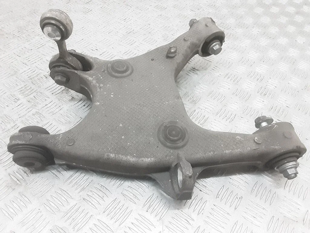 Tagumine ülemine õõtshoob 6794875