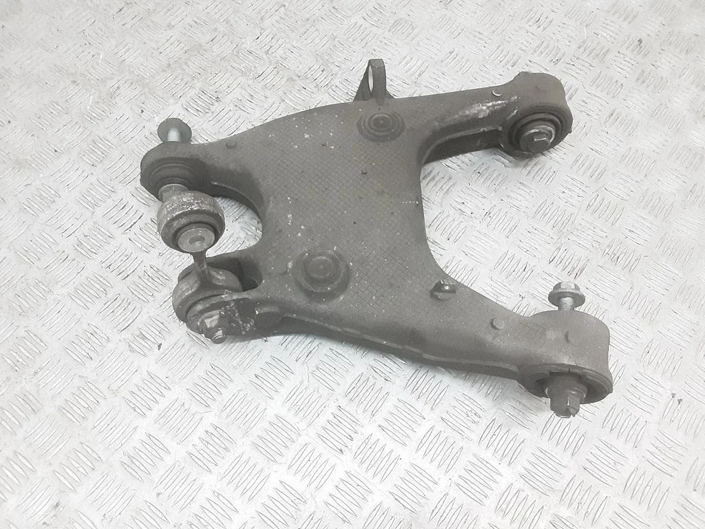 Tagumine ülemine õõtshoob 6794876