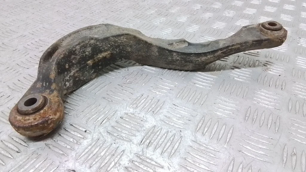 Wahacz tylny górny 8G915500VNA