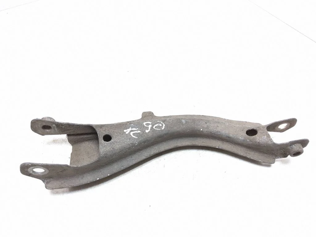 Rear upper control arm/wishbone – right