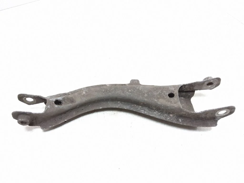 Rear upper control arm/wishbone – left