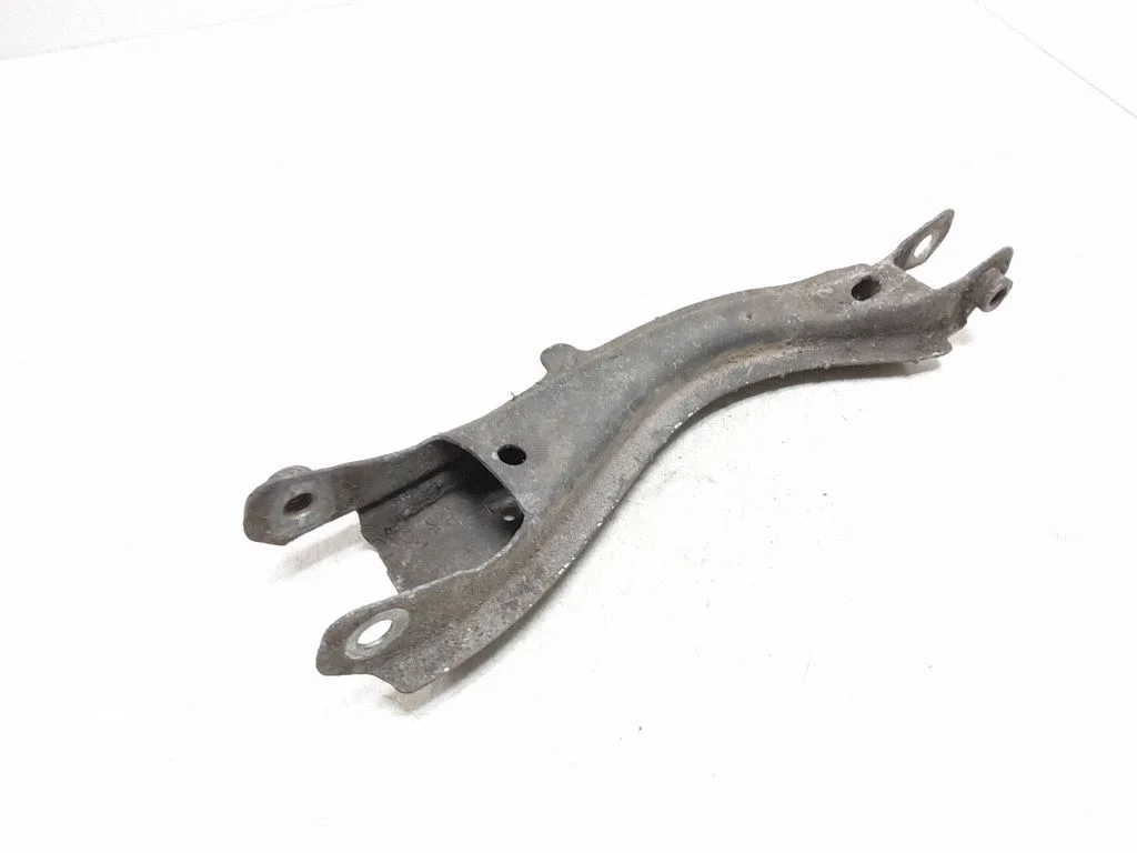 Rear upper control arm/wishbone – right