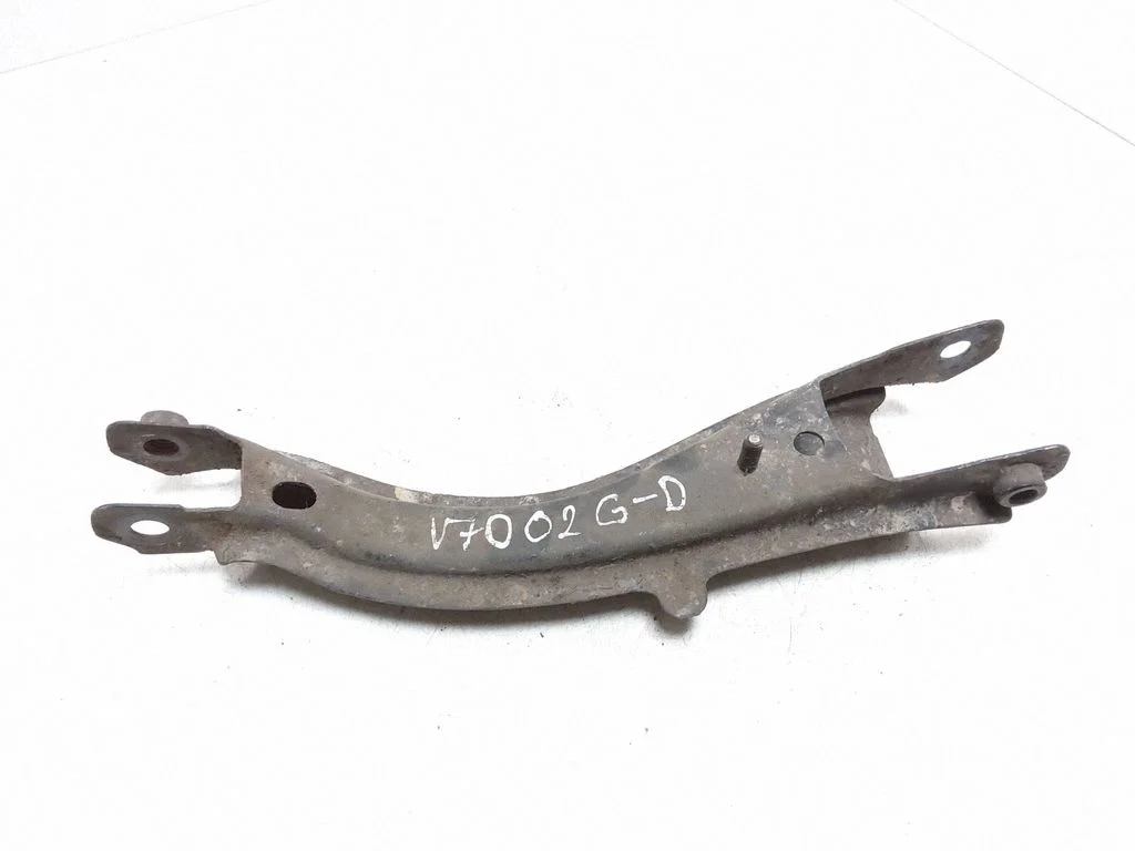 Rear upper control arm/wishbone – right