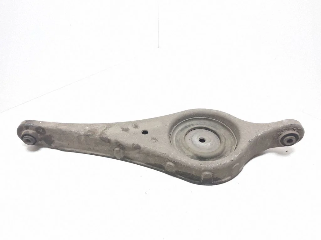 Tagumine ülemine õõtshoob 6G915K652