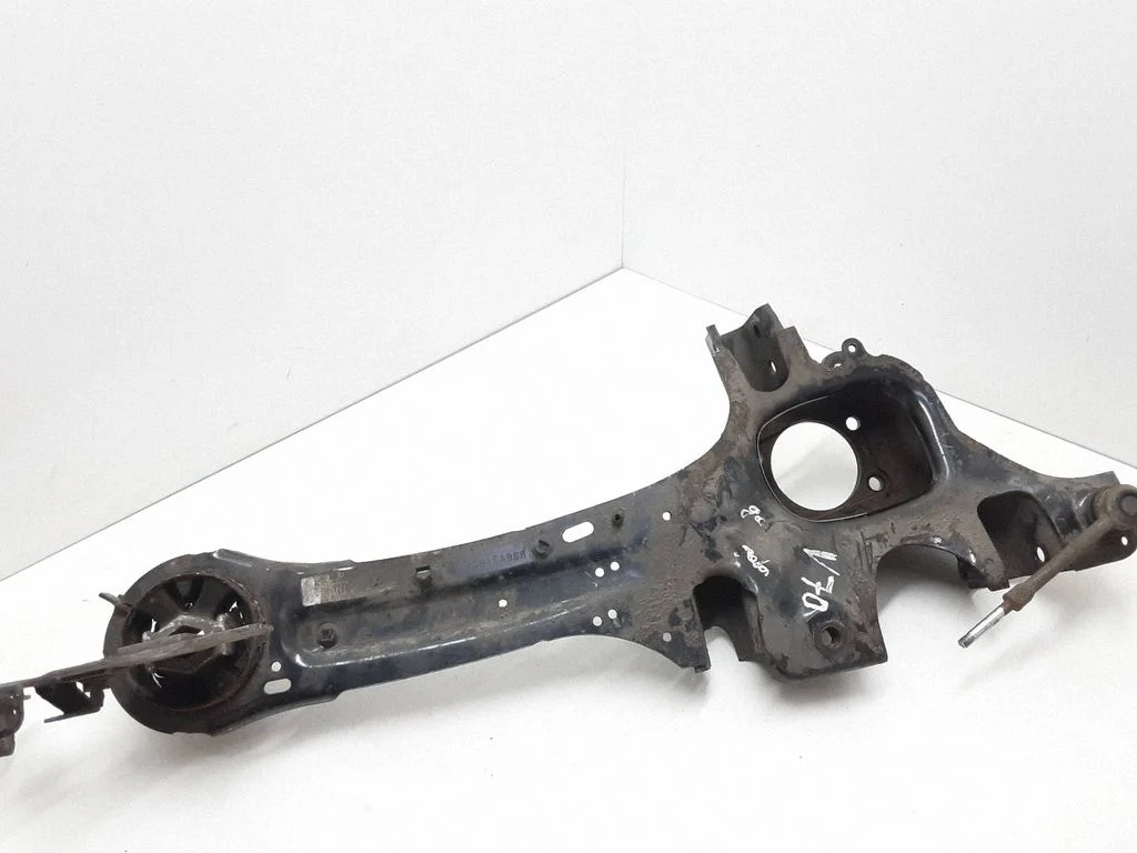 Rear upper control arm/wishbone 6G915A968