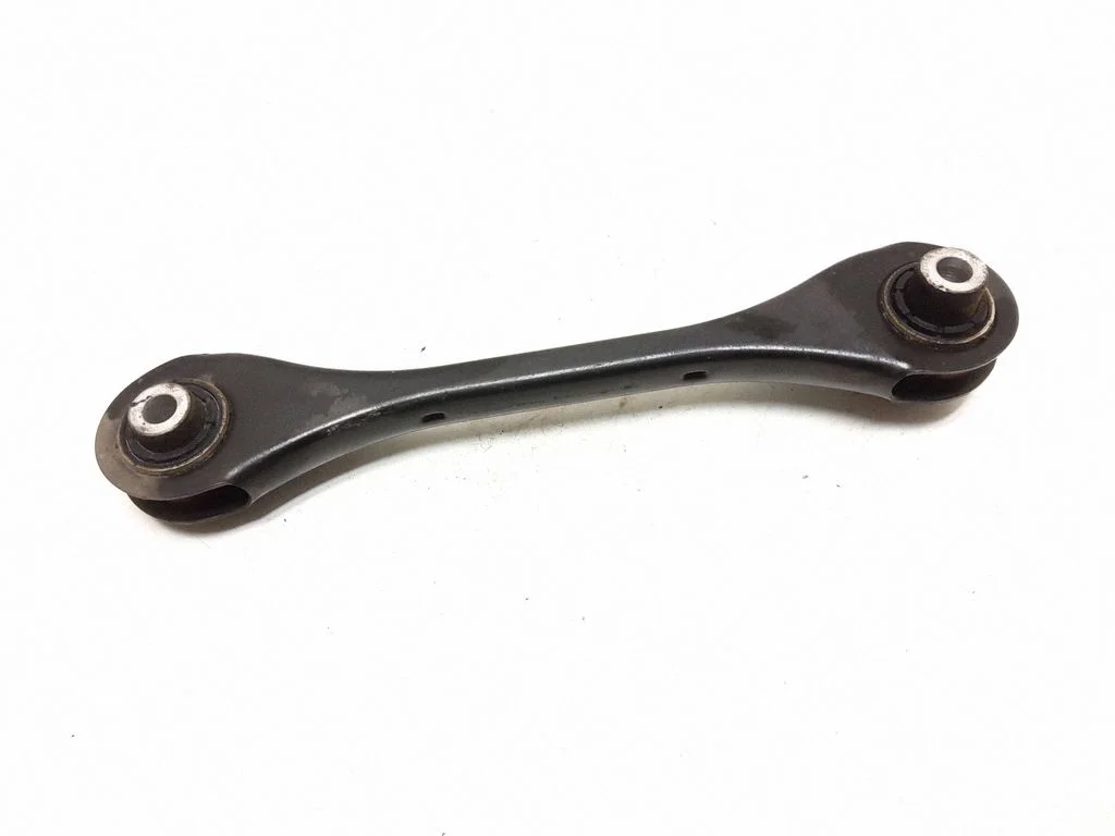 Tagumine ülemine õõtshoob 5Q0501529C