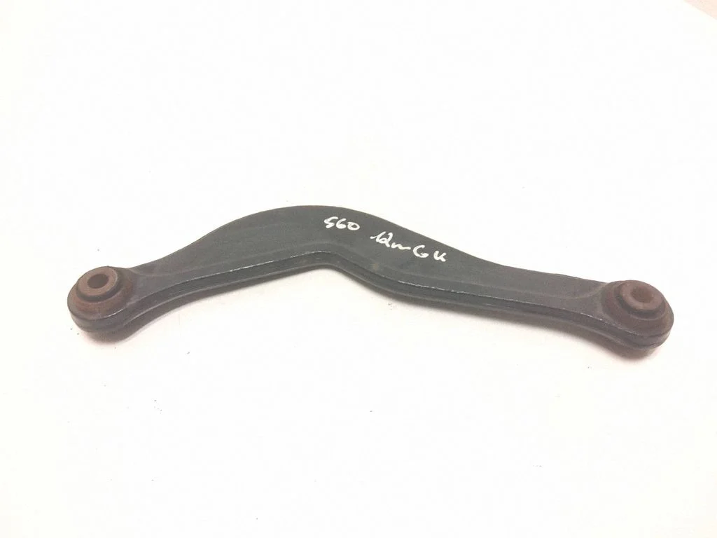Tagumine ülemine õõtshoob 6G915500BA