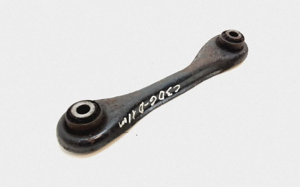 Rear upper control arm/wishbone – Volvo C30 (2010-2013)