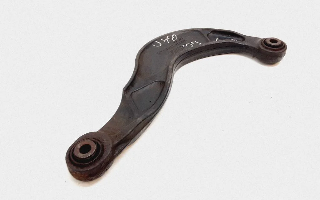 Rear upper control arm/wishbone 6G915500AA