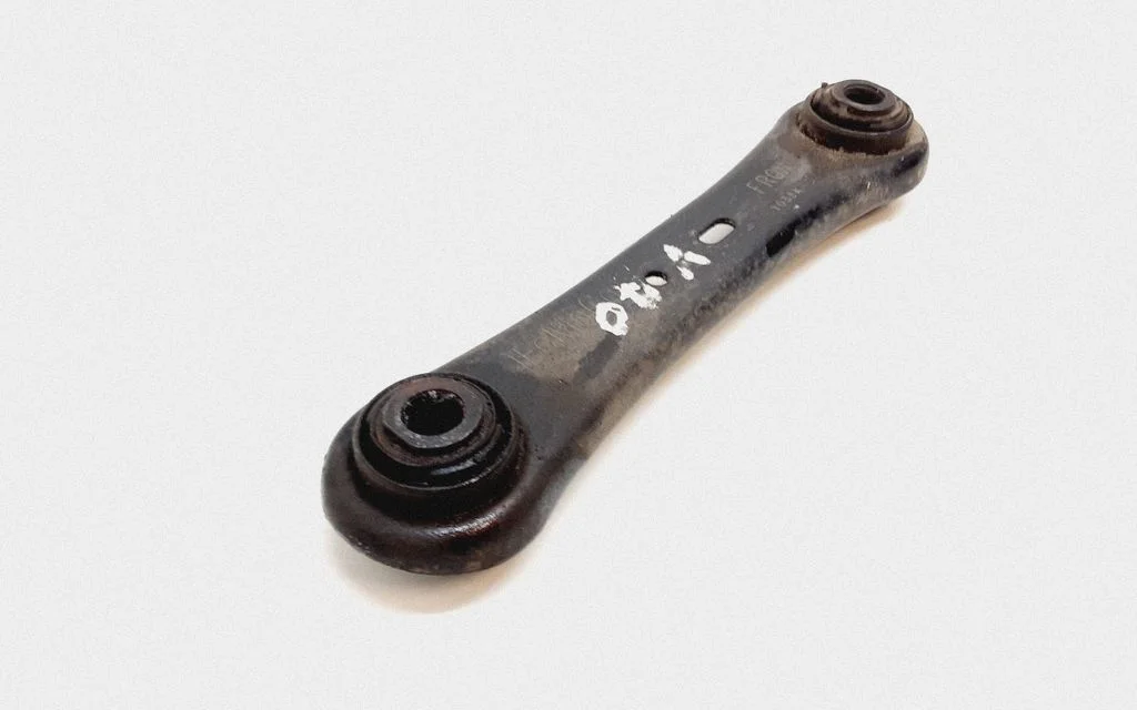 Rear upper control arm/wishbone – Volvo V70 (2005-2008)