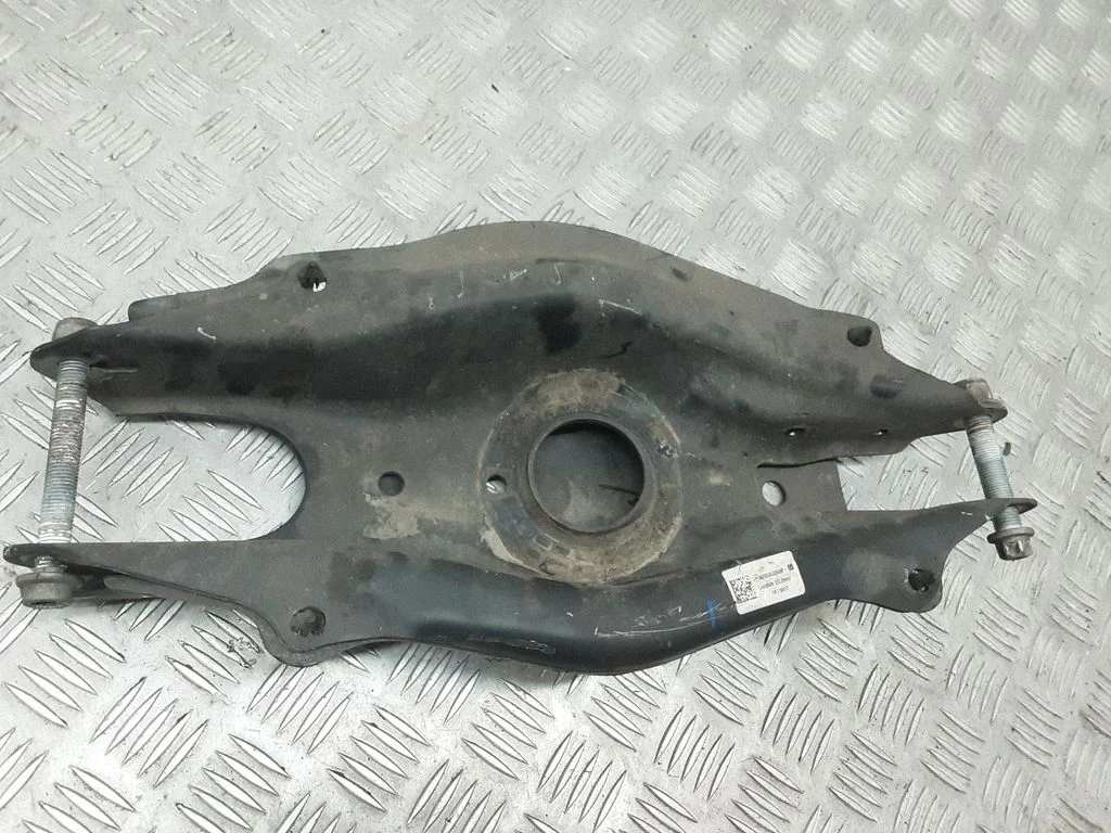 Rear upper control arm/wishbone A2053522000