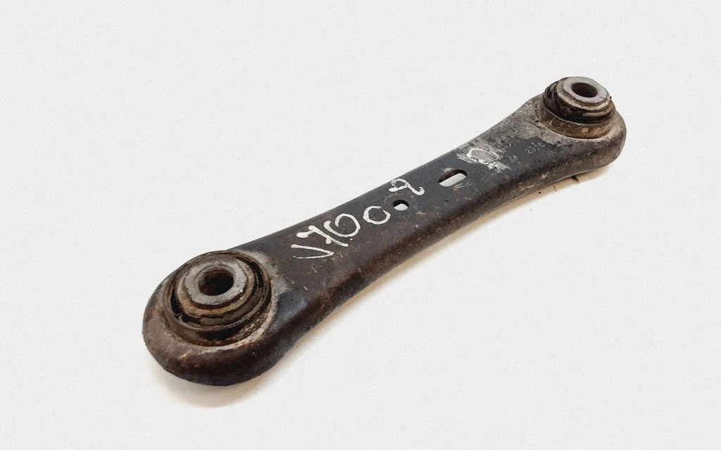 Rear upper control arm/wishbone – Volvo V70 (2005-2008)