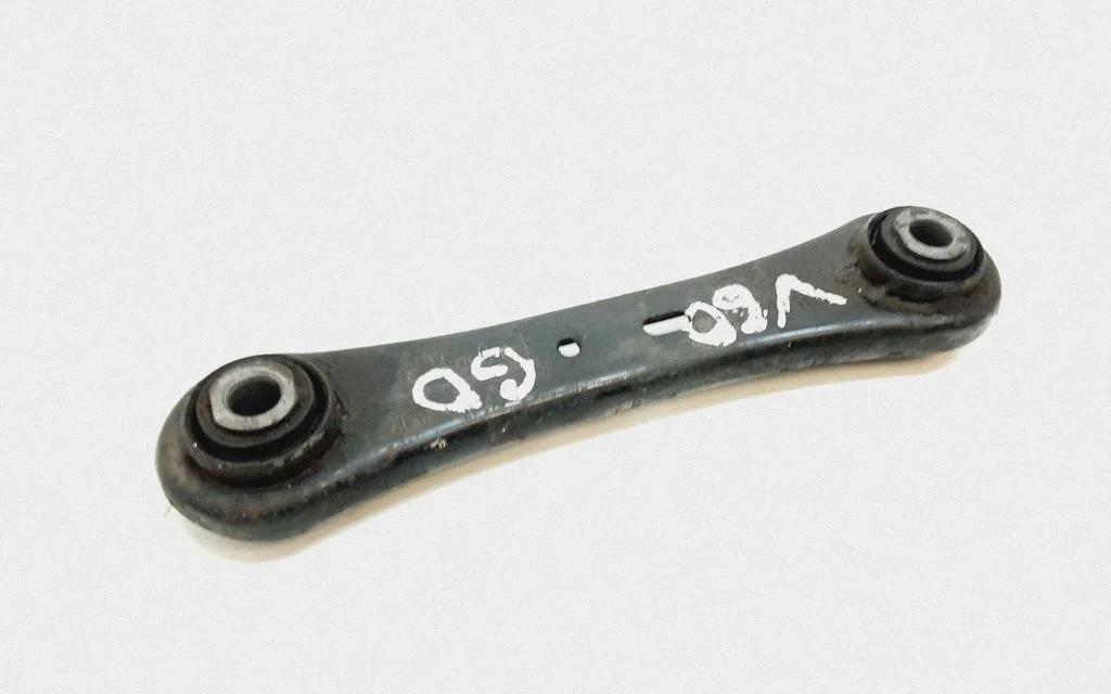 Rear upper control arm/wishbone 6G915K743