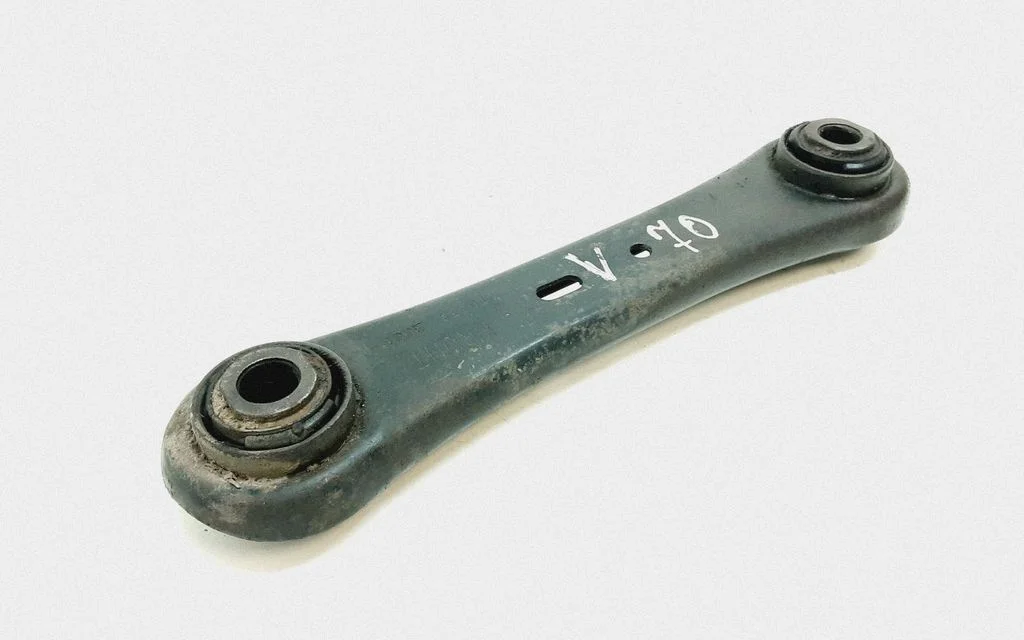 Rear upper control arm/wishbone – Volvo V70 (2005-2008)