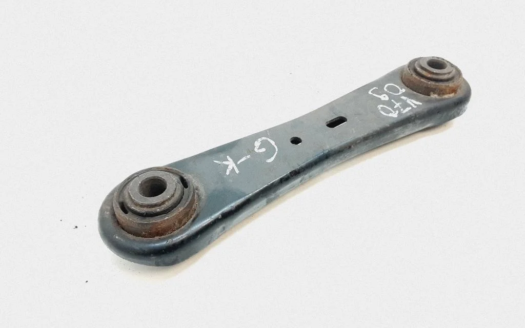 Rear upper control arm/wishbone – Volvo V70 (2005-2008)