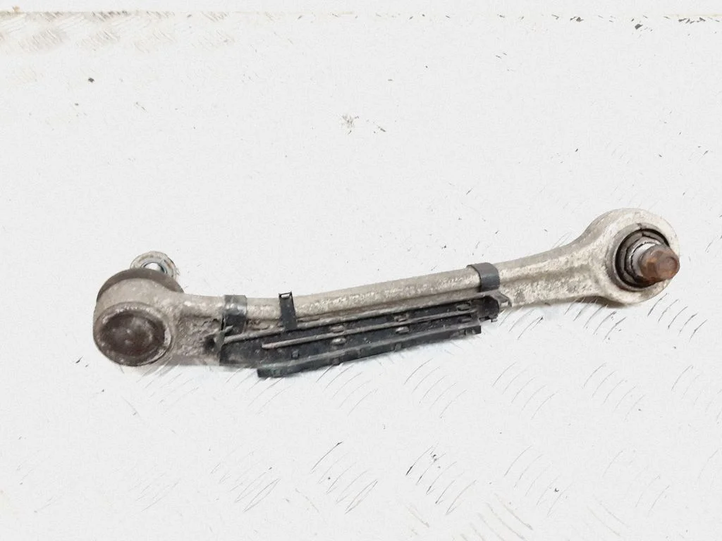 Tagumine ülemine õõtshoob 6770969