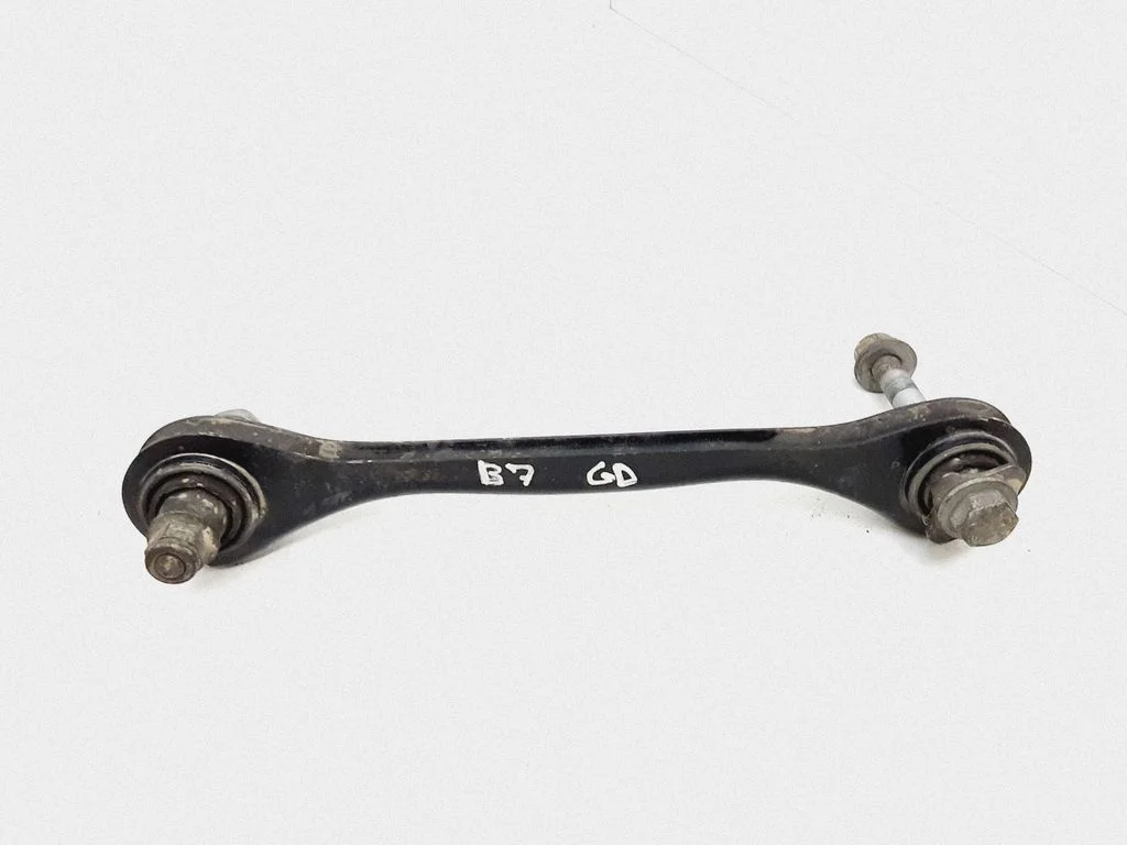 Tagumine ülemine õõtshoob 1K0501529