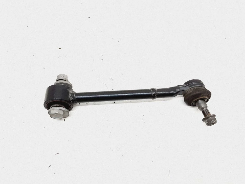 Rear upper control arm/wishbone – right