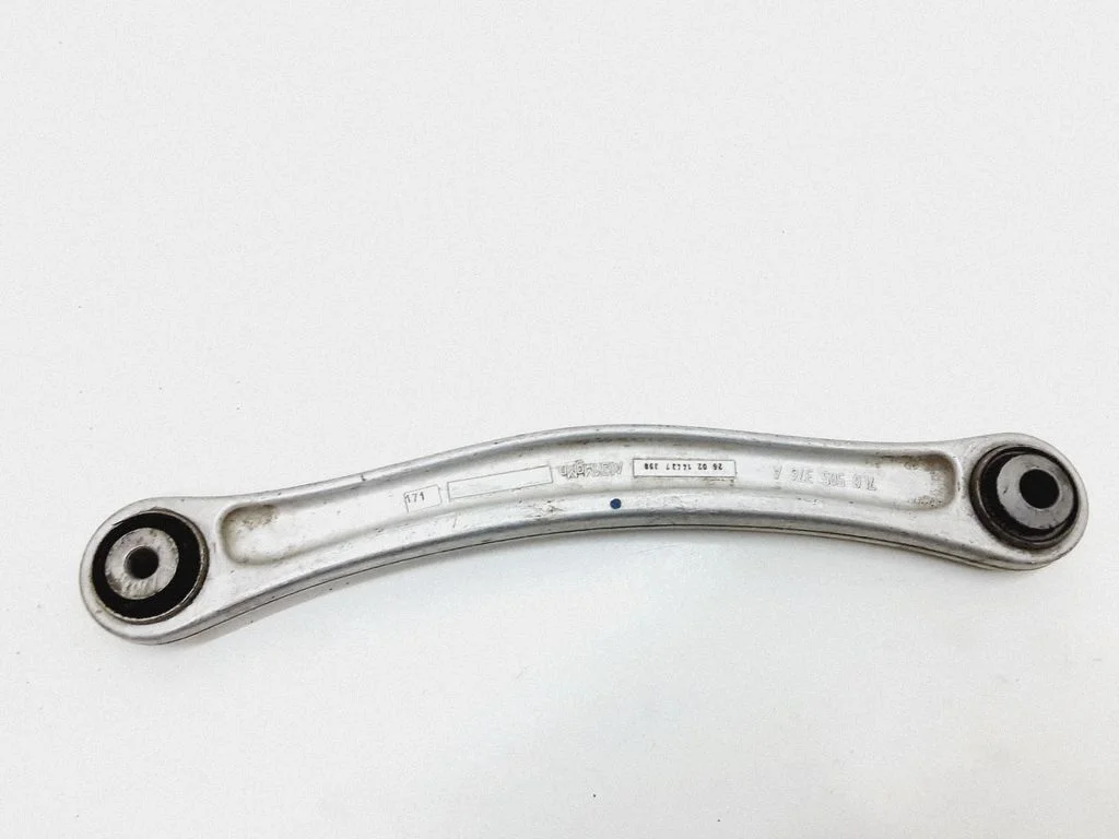 Tagumine ülemine õõtshoob 7L0505376