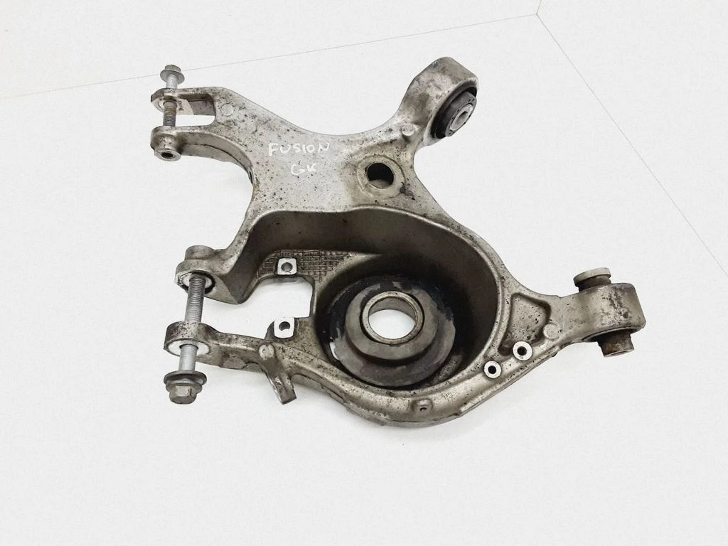 Rear upper control arm/wishbone – rear left