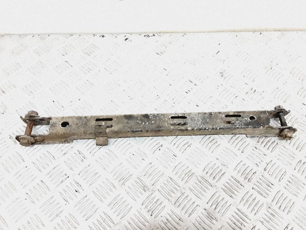 Rear upper control arm/wishbone