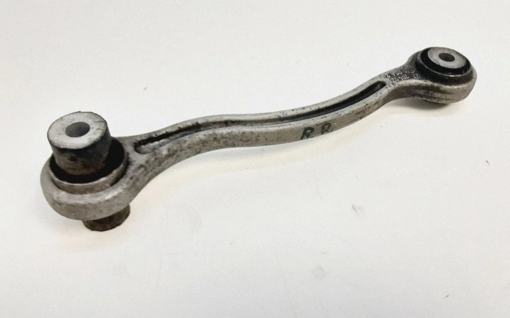 Rear upper control arm/wishbone – Mercedes-Benz E-Class W212 (2009-2016)