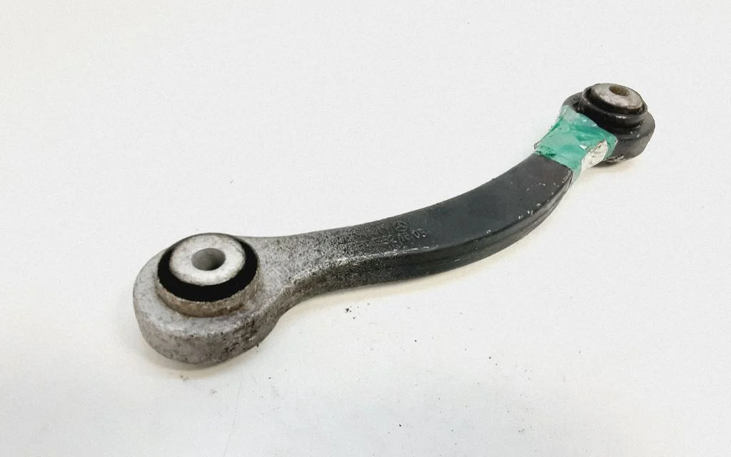 Rear upper control arm/wishbone – Mercedes-Benz E-Class W211 (2002-2009)