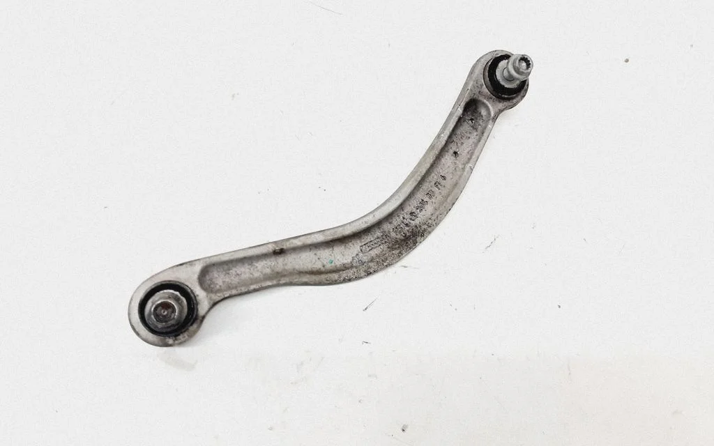 Rear upper control arm/wishbone 20407F16