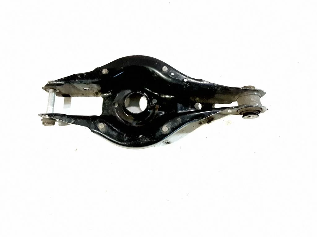 Tagumine ülemine õõtshoob – BMW 3-seeria F30 F35 F31 (2012-2018)