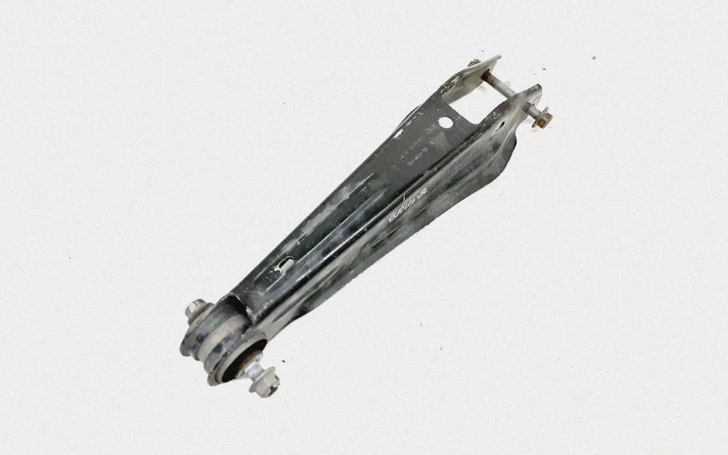 Tagumine ülemine õõtshoob 6795812