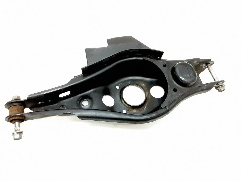 Rear upper control arm/wishbone – rear right