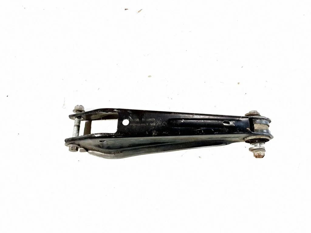 Tagumine ülemine õõtshoob 6795812
