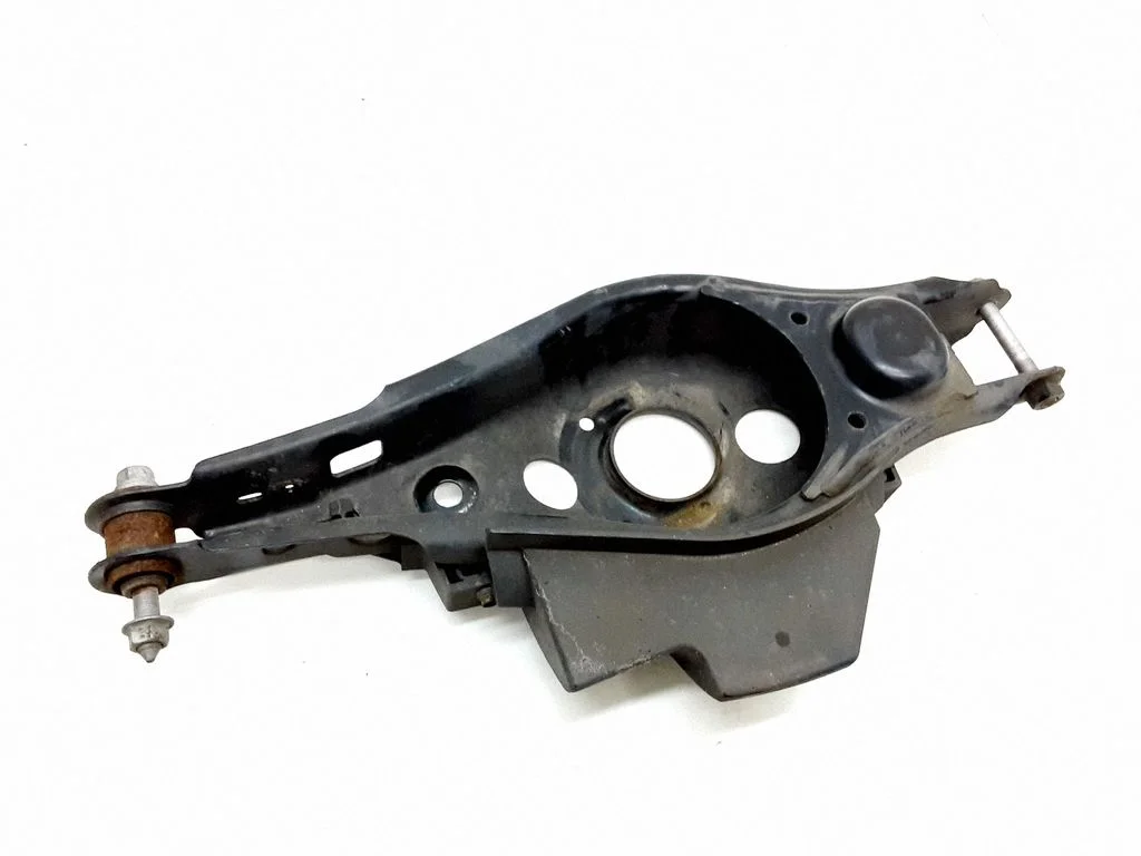 Rear upper control arm/wishbone – rear left