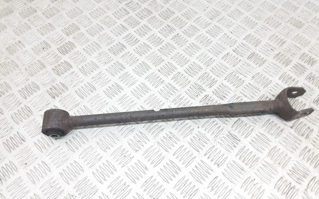 Rear upper control arm/wishbone