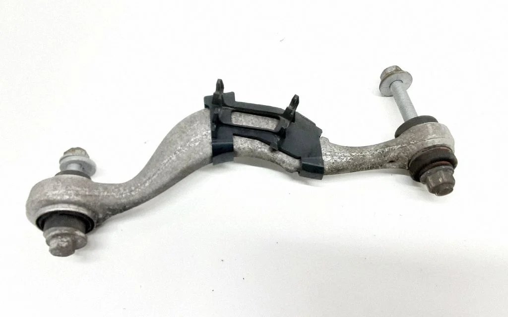 Rear upper control arm/wishbone 6861119