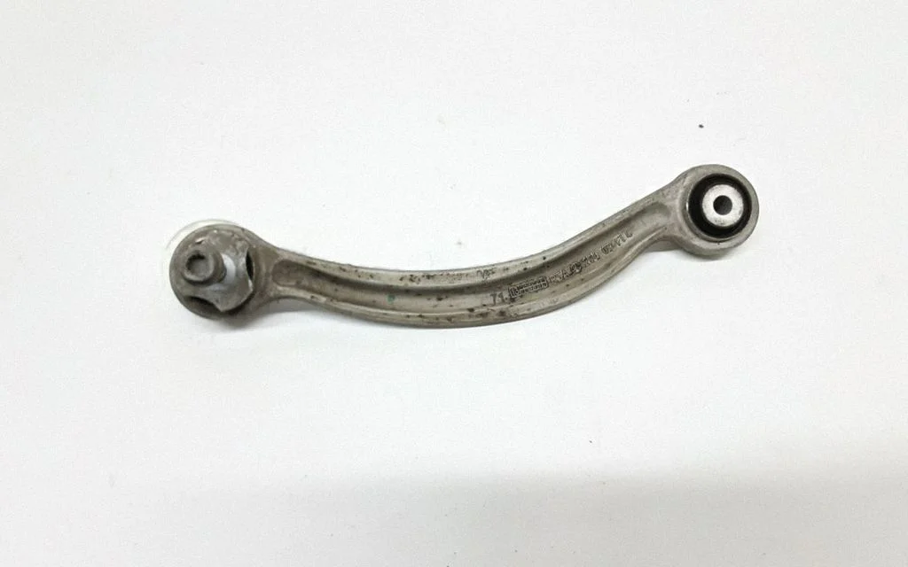 Rear upper control arm/wishbone 20409F14
