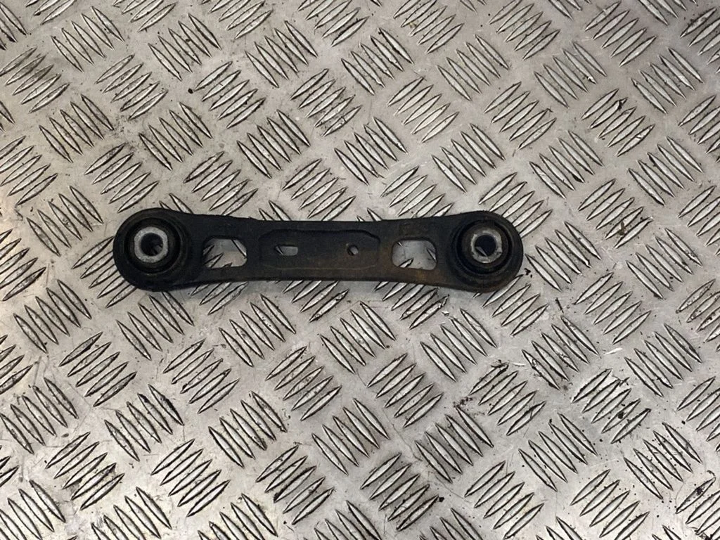 Rear upper control arm/wishbone