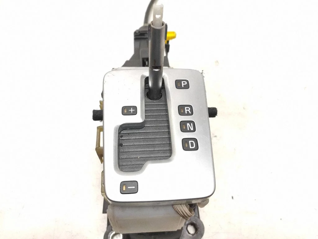 Gear selector mechanism 30759122