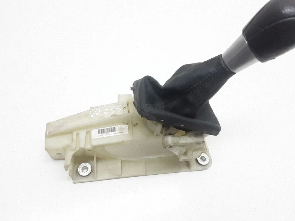 Gear selector mechanism 31367608