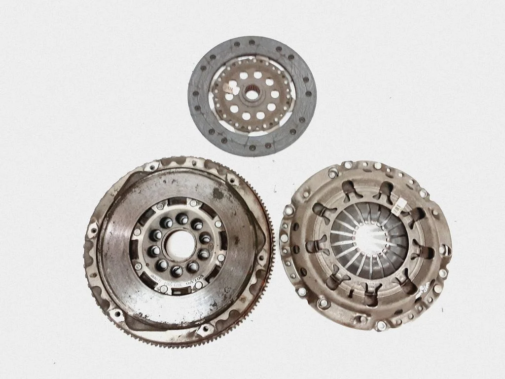 Clutch set kit – Volvo V50 (2004-2007)