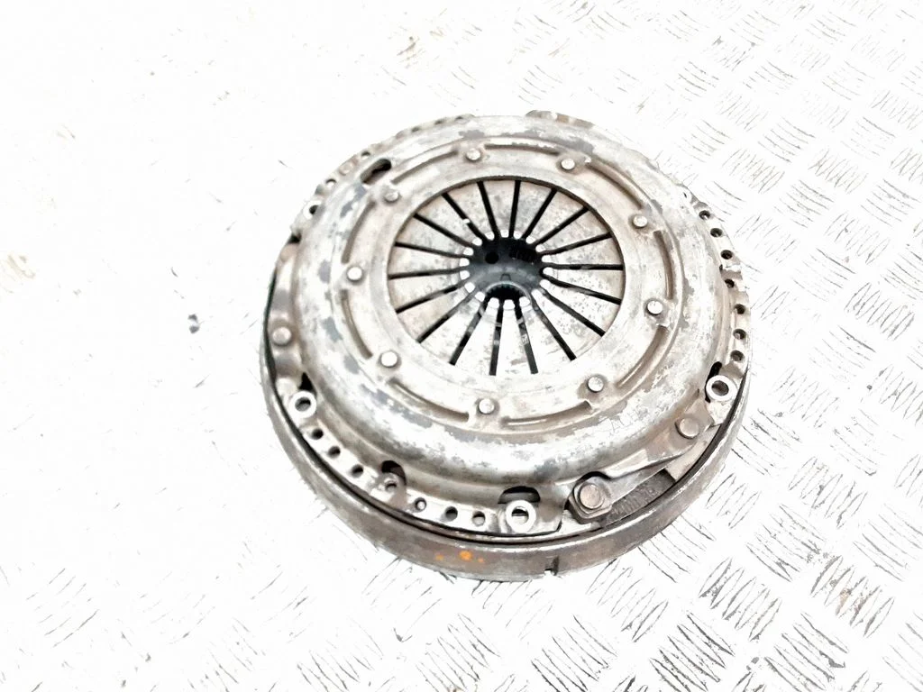 Clutch set kit – Volvo V50 (2004-2007)
