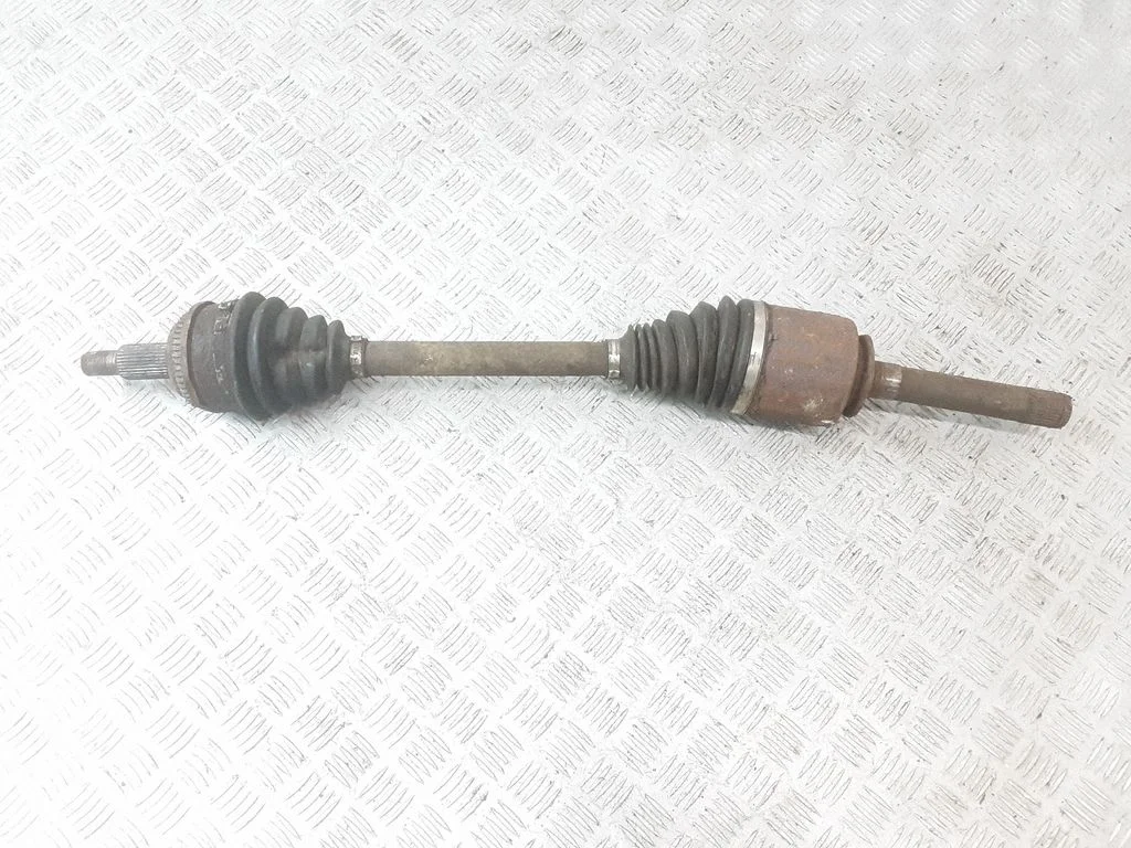 Rear driveshaft – rear right