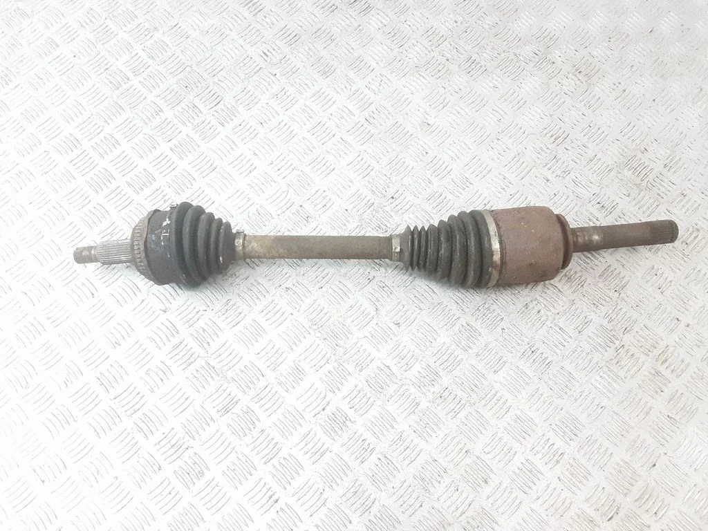 Rear driveshaft – rear left