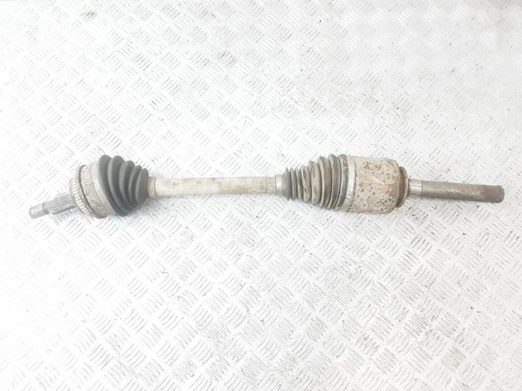 Rear driveshaft – rear right