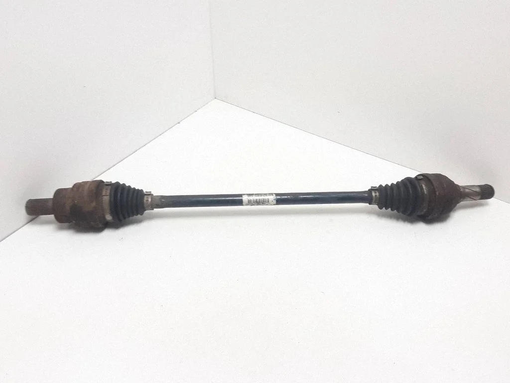 Rear driveshaft P30651936