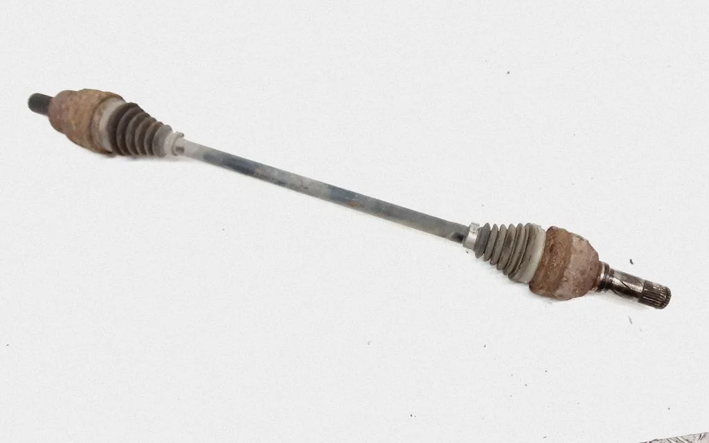 Rear driveshaft 30651936