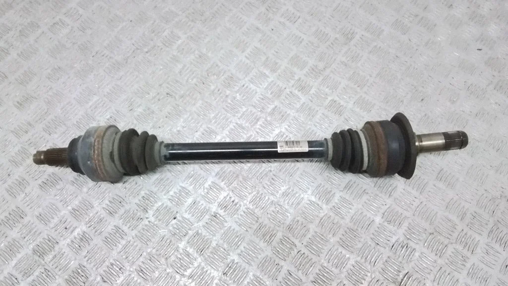 Rear driveshaft 7566077