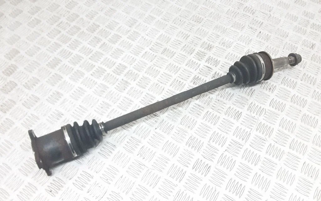 Rear driveshaft – rear left